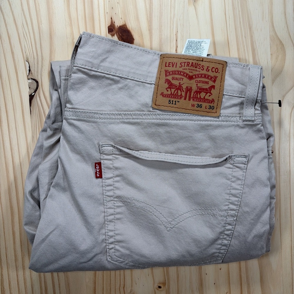 Levis 511 Jeans Mens 36 x 30 (28.5) Khaki Slim Fit Straight Pants Chinos